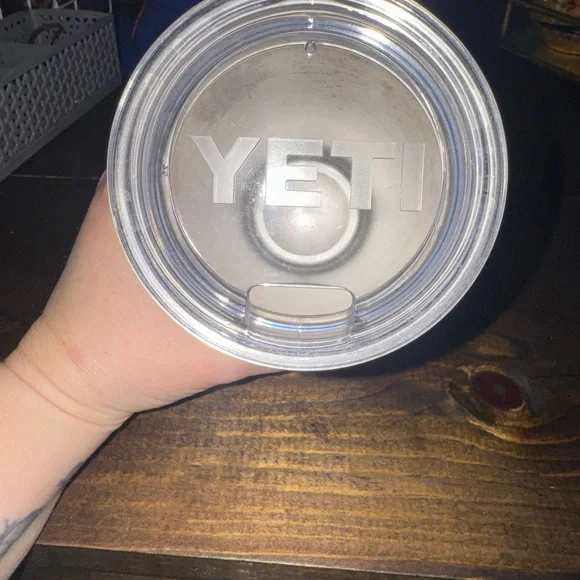 Yeti peach Tumbler - Picture 3 of 3